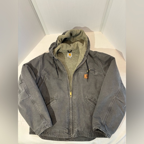 Carhartt Men's Sherpa Lined Sandstone Sierra Jacket Model
#J141 Grey/Charcoal - Picture 3 of 13
